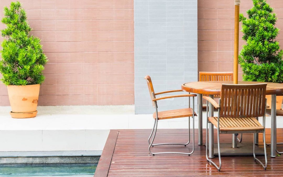 Mieux profiter de son jardin grâce à un patio ou à une terrasse